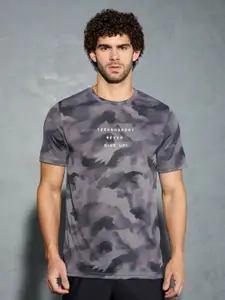 Technosport Men Printed Antimicrobial Slim Fit T-shirt