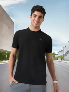 Urbano Fashion Men Black Solid Mandarin Collar Pure Cotton T-shirt