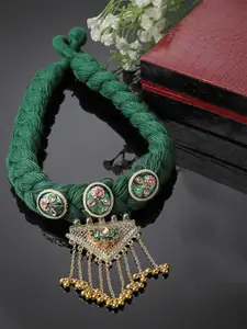 DUGRISTYLE Gold-Plated Kundan Studded & Pearls Beaded Statement Necklace