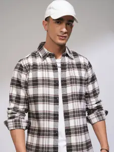HIGHLANDER Men Grindle Flannel Textured Checked Casual Shirt