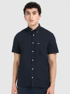Tommy Hilfiger Men Button-Down Collar Solid Cotton Casual Shirt