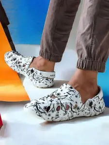 KAPYANSH Men Printed Croslite Clogs