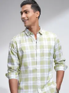 HIGHLANDER Men Slim Fit Button-Down Collar Checked Cotton Casual Shirt