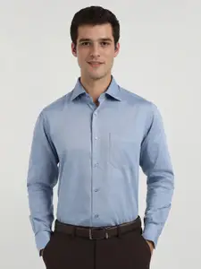 Allen Solly Sport Men Solid Spread Collar Cotton Formal Shirt