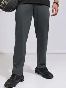 HIGHLANDER Men Relaxed Fit Knitted Trouser