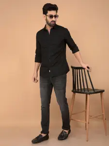 Crimsoune Club Men Classic Slim Fit Spread Collar Textured Cotton Casual Shirt