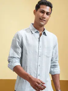 HIGHLANDER Men Spread Collar Textured Casual Shirt