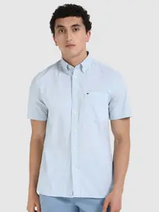 Tommy Hilfiger Men Button-Down Collar Textured Cotton Casual Shirt