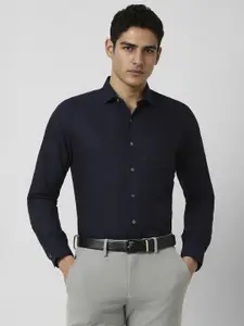 Van Heusen Men Slim Fit Spread Collar Textured Cotton Formal Shirt