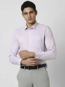 Van Heusen Men Slim Fit Spread Collar Vertical Striped Cotton Casual Shirt