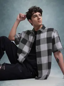 The Roadster Lifestyle Co. Men Comfort Buffalo Checked Pure Cotton Casual Shirt