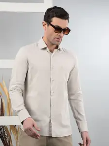 Crimsoune Club Men Classic Slim Fit Spread Collar Textured Cotton Casual Shirt