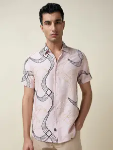 Thomas Scott Men Premium Fit Spread Collar Geometric Printed Casual Shirt