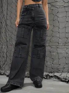 SASSAFRAS Women Washed Cargo Straight Jeans