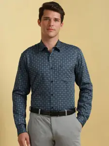 Allen Solly Men Slim Fit Spread Collar Floral Printed Cotton Formal Shirt