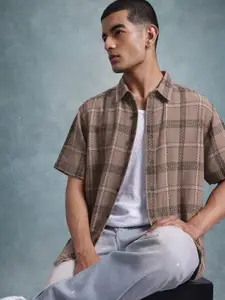 The Roadster Lifestyle Co. Men Comfort Checked Pure Cotton Casual Shirt