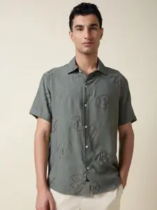 Thomas Scott Men Embroidered Regular Fit Casual Shirt