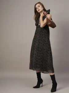 The Roadster Lifestyle Co Floral Printed Halter Neck A-Line Midi Dress