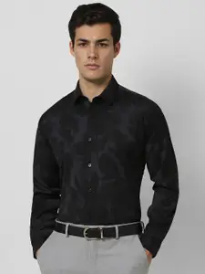 V Dot Men Slim Fit Spread Collar Floral Printed Formal Shirt