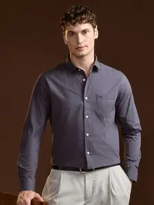 THE BEAR HOUSE Men Tailored Fit Spread Collar Solid Cotton Formal Shirt