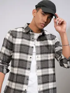 HIGHLANDER Men Grindle Flannel Textured Checked Casual Shirt
