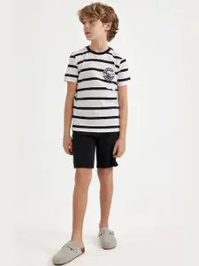DeFacto Boys Mid-Rise Regular Fit Pure Cotton Shorts