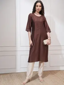Vishudh Women Regular Round Neck Kurta