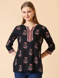 SANGOURI Floral Printed Kurti