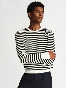 MACK JONNEY Men Striped Monochrome Pockets T-shirt