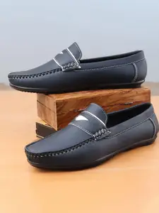 Mast & Harbour Men Velvet Mojaris