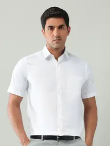 Arrow Men Classic Fit Spread Collar Textured Cotton Casual Shirt