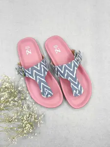 THE MADRAS TRUNK Women Printed One Toe Flats with Laser Cuts