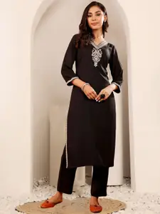 Varanga Floral Embroidered V-Neck Kurta