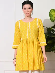 GLOWWORLD Floral Printed Round Neck A-Line Short Kurti