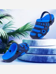 BERSACHE Boys Textured Extra Soft Slingback Clogs