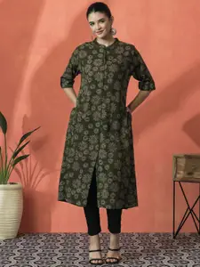Sangria Floral Printed Mandarin Collar Three-Quarter Sleeves Panelled A-Line Kurta