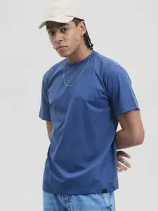 Snitch Men Solid Round Neck Cotton T-shirt