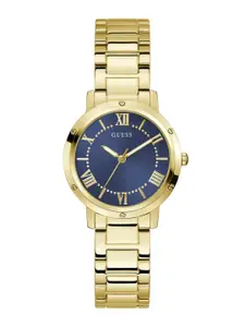 GUESS Women Dial & Stainless Steel Bracelet Style Straps Analogue Watch GW0404L4
