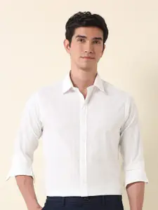 U.S. Polo Assn. Men Classic Tailored Fit Opaque Striped Formal Shirt