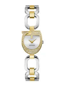 GUESS Women Dial & Stainless Steel Bracelet Style Straps Analogue Watch GW0683L6