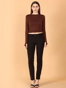 SIGHTBOMB Round Neck Fitted Crop Top