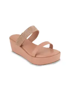 DressBerry Textured Block Pumps