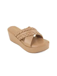 DressBerry Embellished Block Pumps with Bows