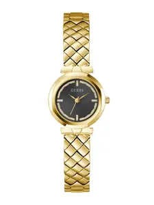 GUESS Women Dial & Stainless Steel Bracelet Style Straps Analogue Watch GW0839L2