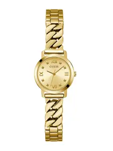 GUESS Women Dial & Stainless Steel Bracelet Style Straps Analogue Watch GW0867L2