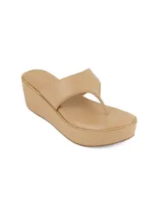 DressBerry Wedge Pumps