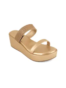 DressBerry Textured Block Pumps