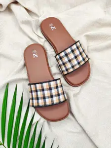 THE MADRAS TRUNK Men Printed Open Toe Flats
