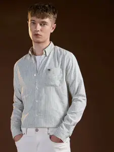 THE BEAR HOUSE Men Slim Fit Opaque Striped Casual Shirt