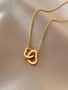 DressBerry Women Heart Shape Pendant Chain